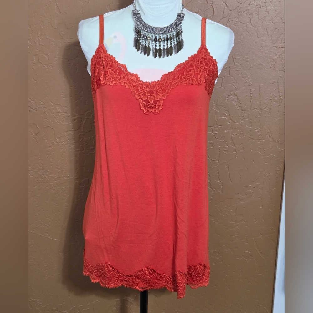 Lane Bryant Bundle Of 4 Lace Trimed Cami Tops Sz 14-16 Like New.